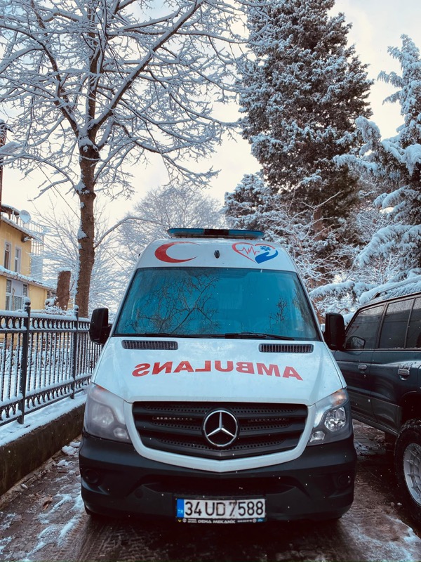 Ateş Ambulans yoğun bakım nakil aracı