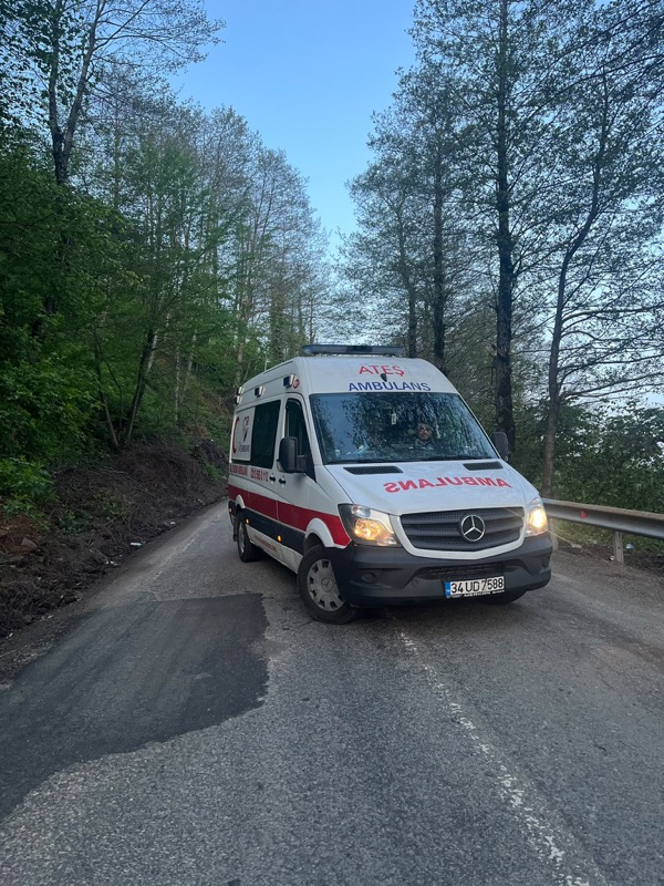 Ambulans içi tam donanımlı tıbbi ekipman